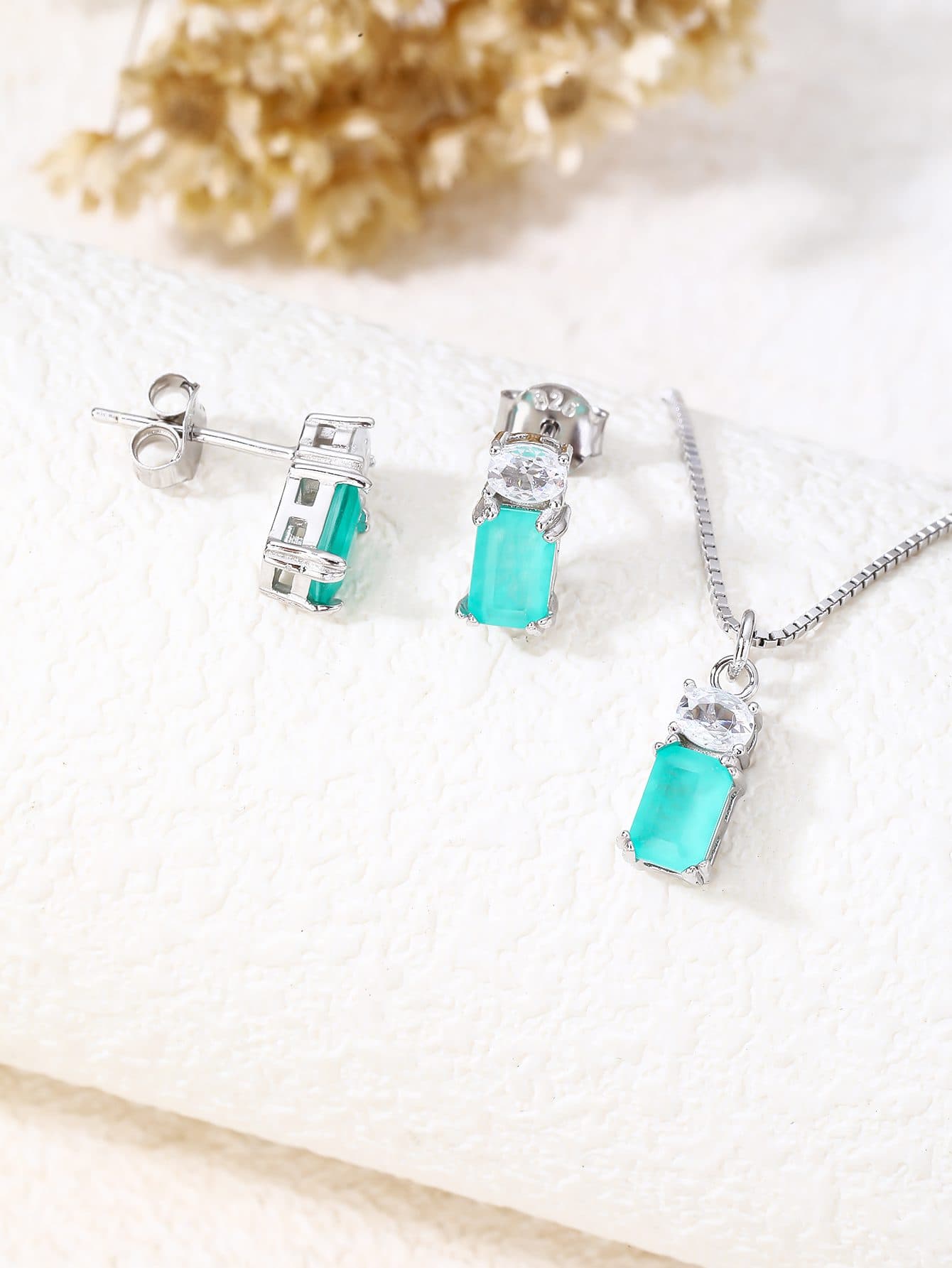 Colourful silver jewellery - styling tips and buying guide