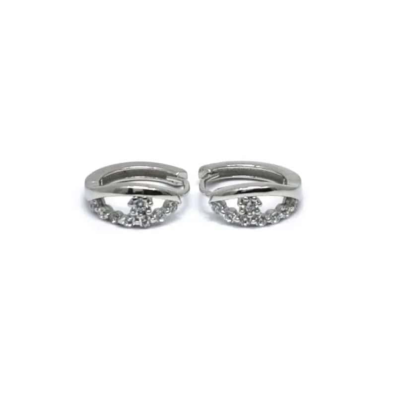 Aros pequeños de plata con motivo floral y piedras blancas