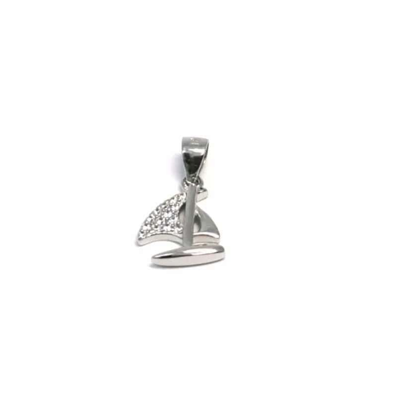 Colgante de velero de plata con piedras